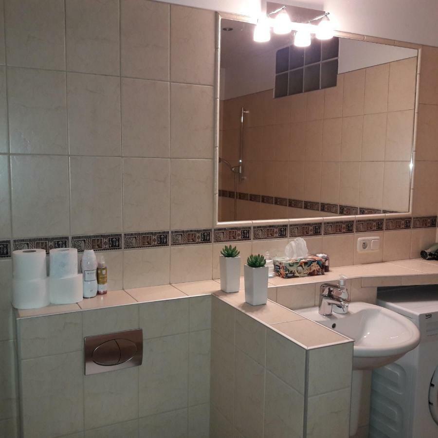 Nyc Apartment คราคูฟ ภายนอก รูปภาพ