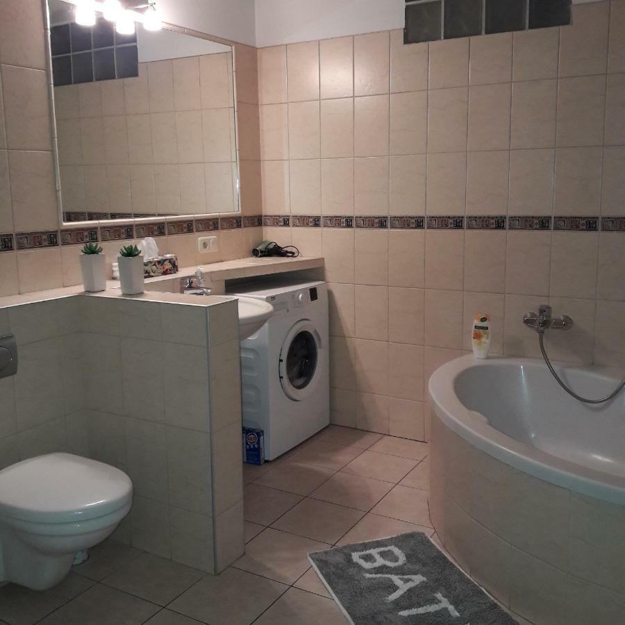 Nyc Apartment คราคูฟ ภายนอก รูปภาพ